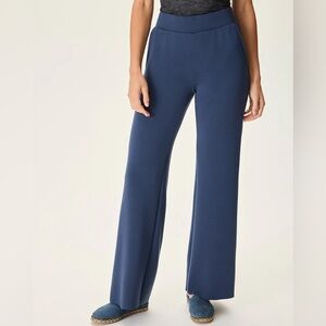 NWT Outdoor Voices Stratus pants